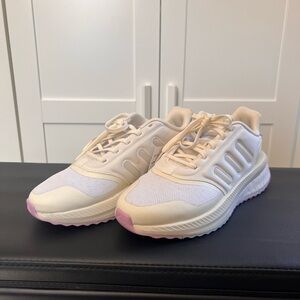 Women’s Adidas 7.5